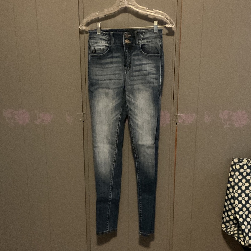 KanCan Women's Mid-Rise Skinny Jeans in Medium Blue Wash